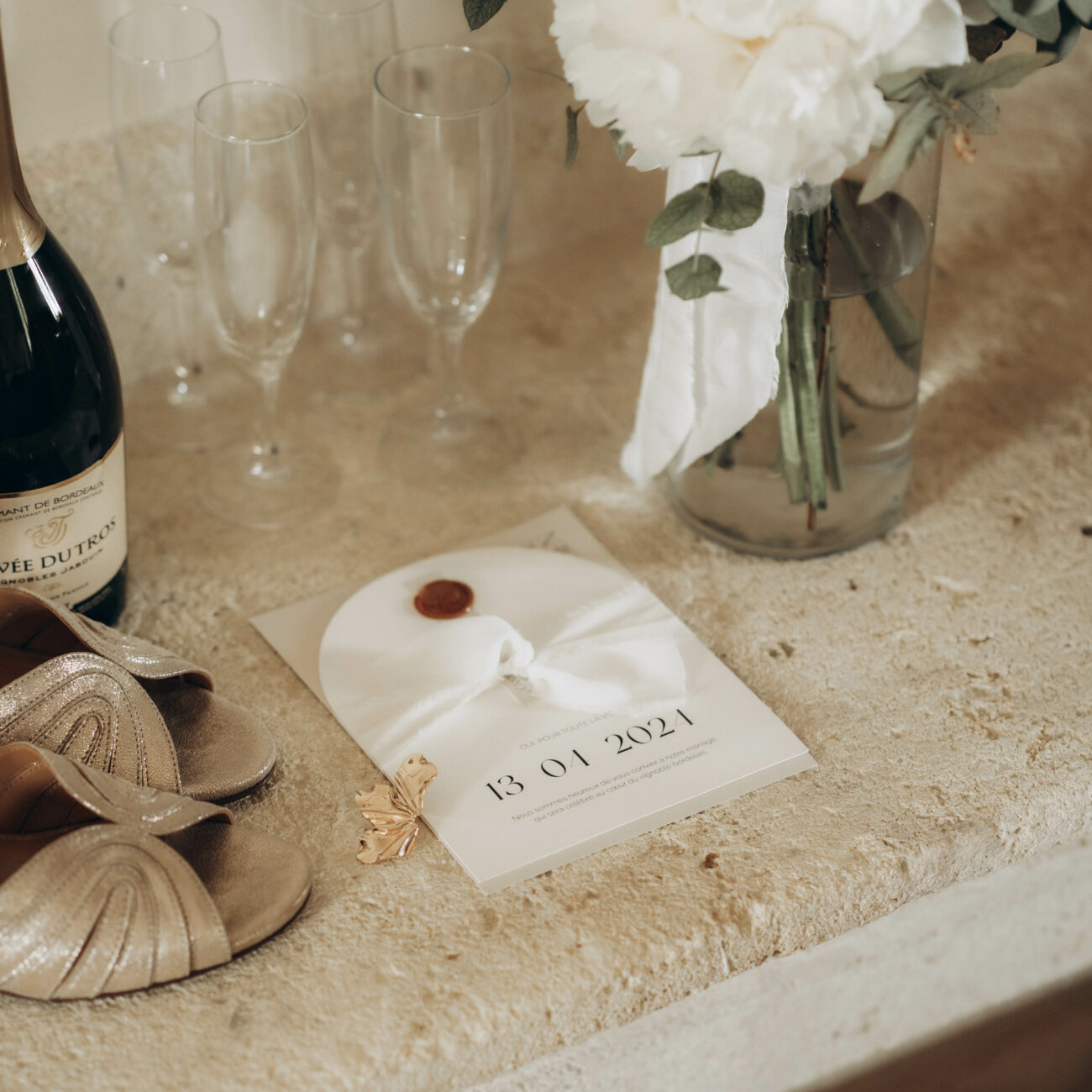 Faire-part de mariage blanc et crème